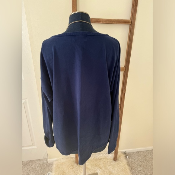 Vineyard Vines Solid Navy Blue Long Sleeve Top Wooden Side Buttons Size XL - Picture 5 of 6